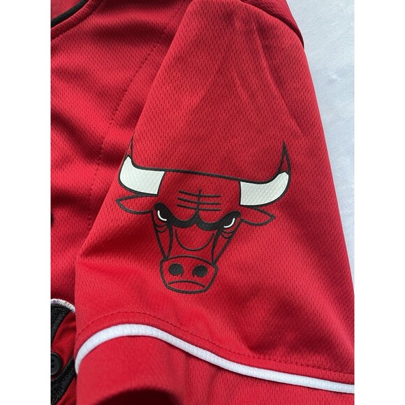 Chicago Bulls Button Up Jersey Mens Small Ultra Game NBA Red Shirt - Picture 4 of 10
